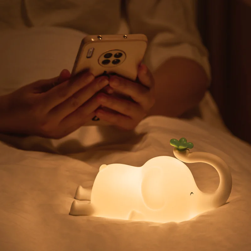 Dumbo Glow: ¡Magia y Dulces Sueños en la Habitación de tu Pequeño!